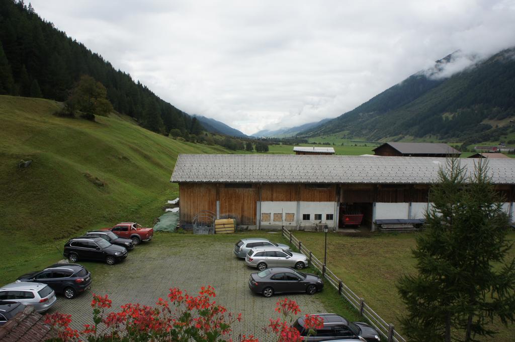 Hotel Alpenhof Oberwald Luaran gambar