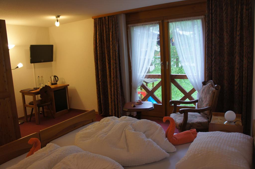 Hotel Alpenhof Oberwald Luaran gambar