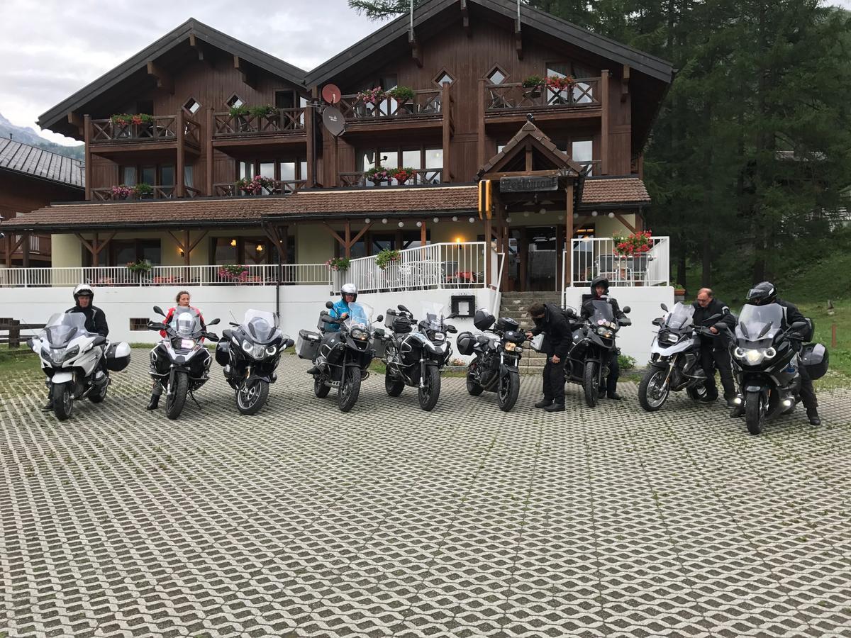 Hotel Alpenhof Oberwald Luaran gambar